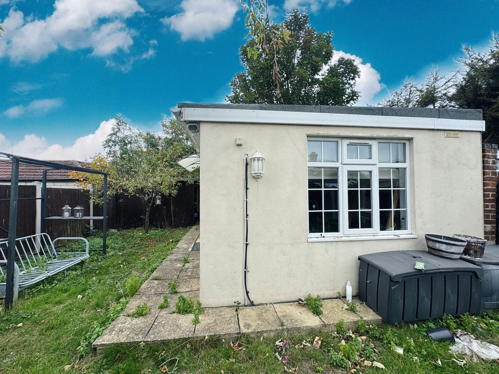 Additional image 33 of 3 bed semi-detached house for saleGordon Road, Grays RM16