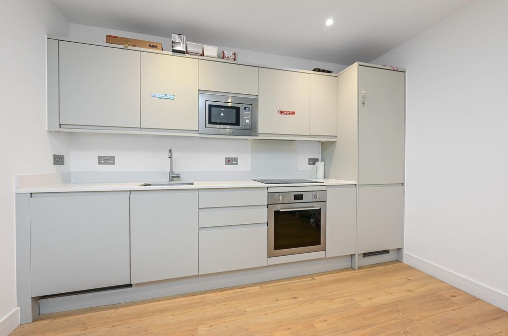 Property photo 2 of 7 27 Hillside Place (3).Jpg