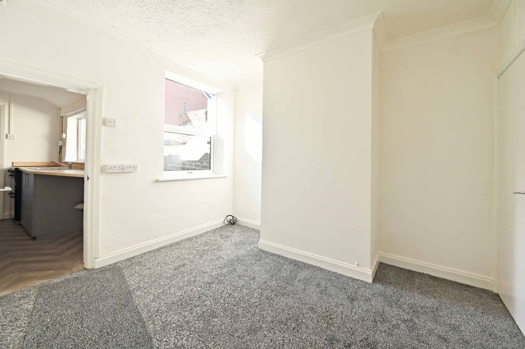 Property photo 3 of 11 Rhm_7776