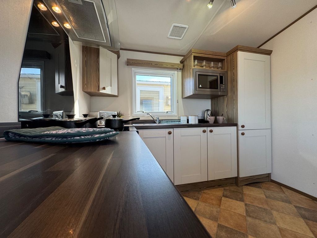 Property photo 2 of 12 Abi Elan 2015 Vs264096 138315710.Jpeg