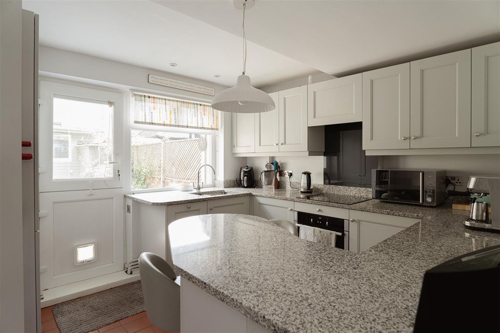 Property photo 3 of 12 4.Jpg