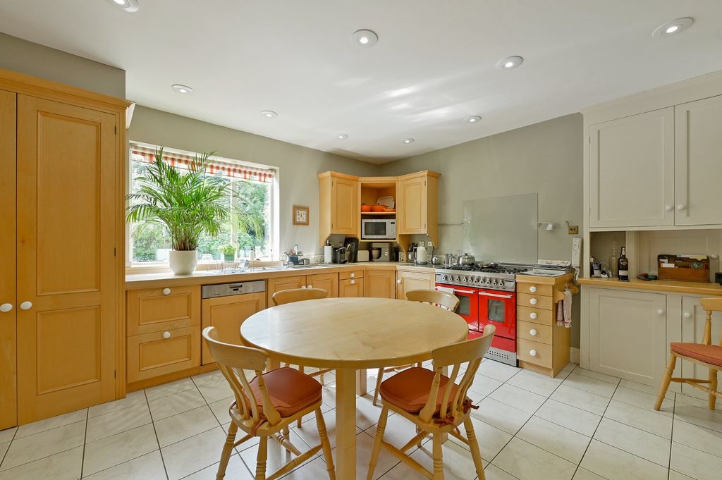 Property photo 3 of 14 Kitchen