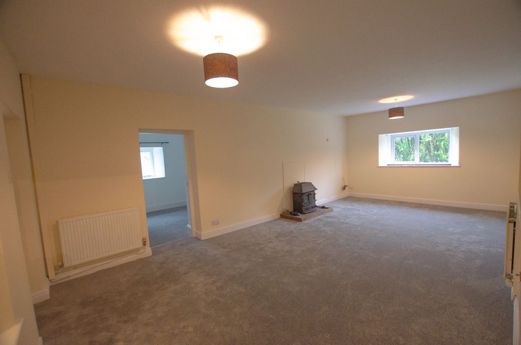 Property photo 3 of 12 23B Fore Street -15