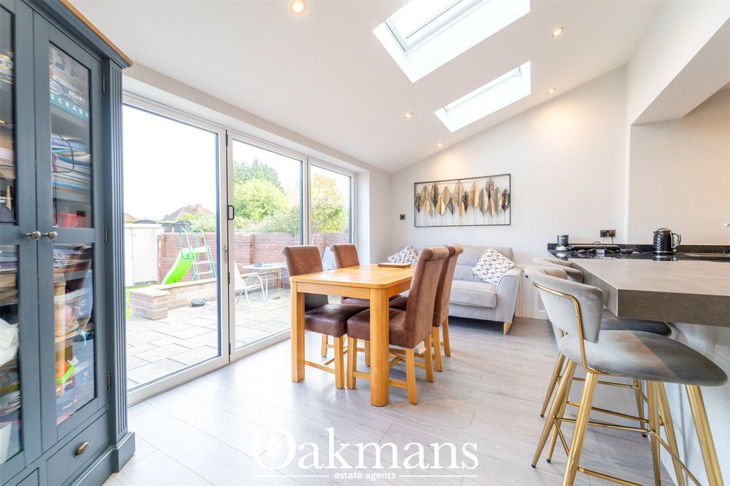 Property photo 3 of 34 Picture No. 23