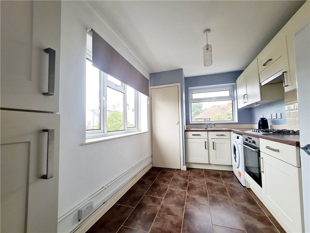 Property photo 1 of 7 Kitchen