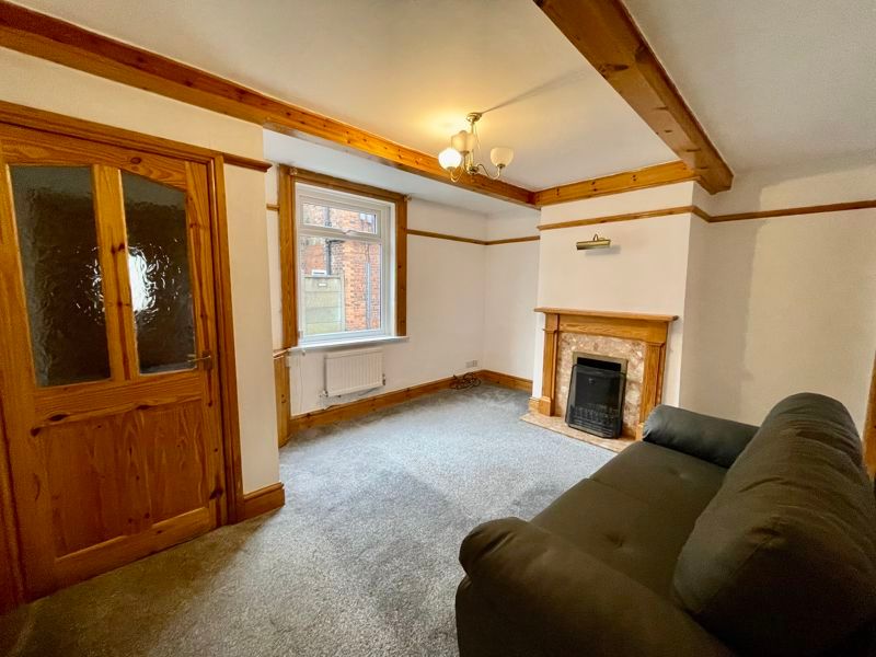 Property photo 1 of 14 Photo 8