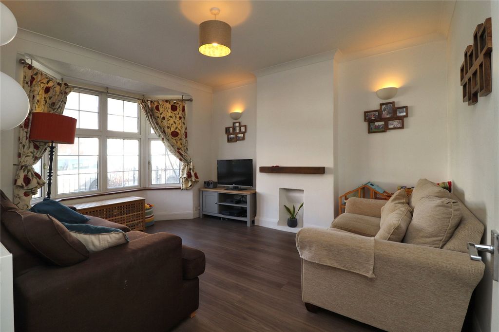 Property photo 2 of 11 Picture No. 08