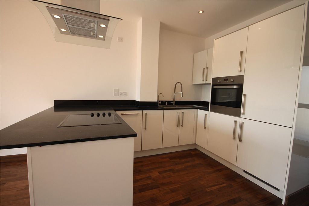 Property photo 2 of 6 Kitchen