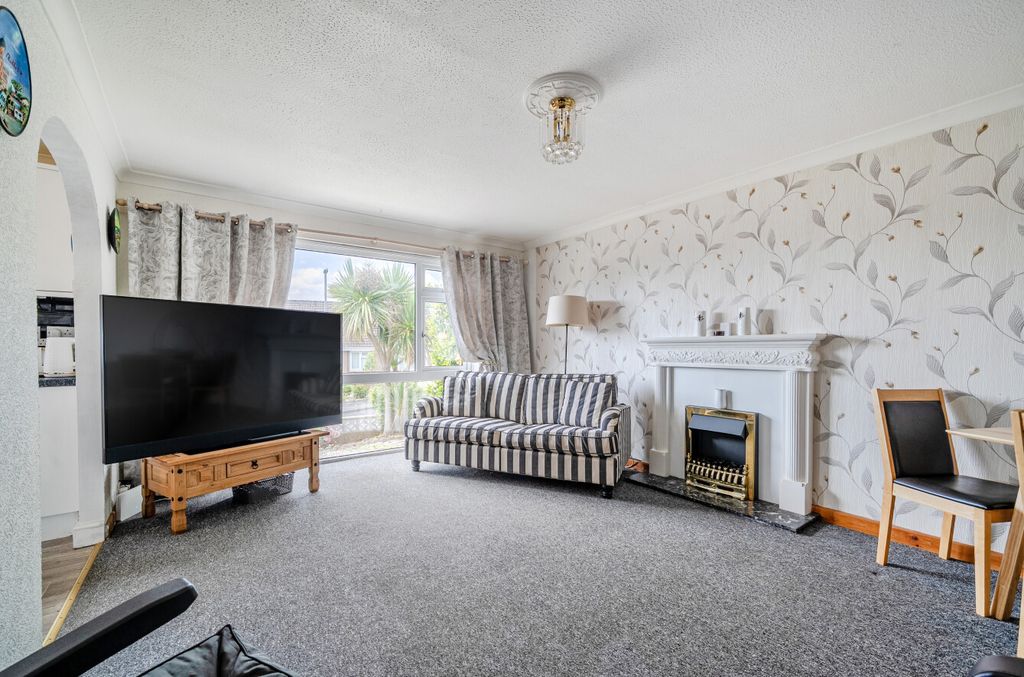 Property photo 2 of 15 2 - 1472002-13-6A284E...