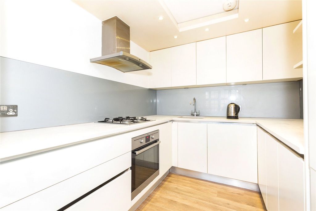 Property photo 2 of 19 Kitchen