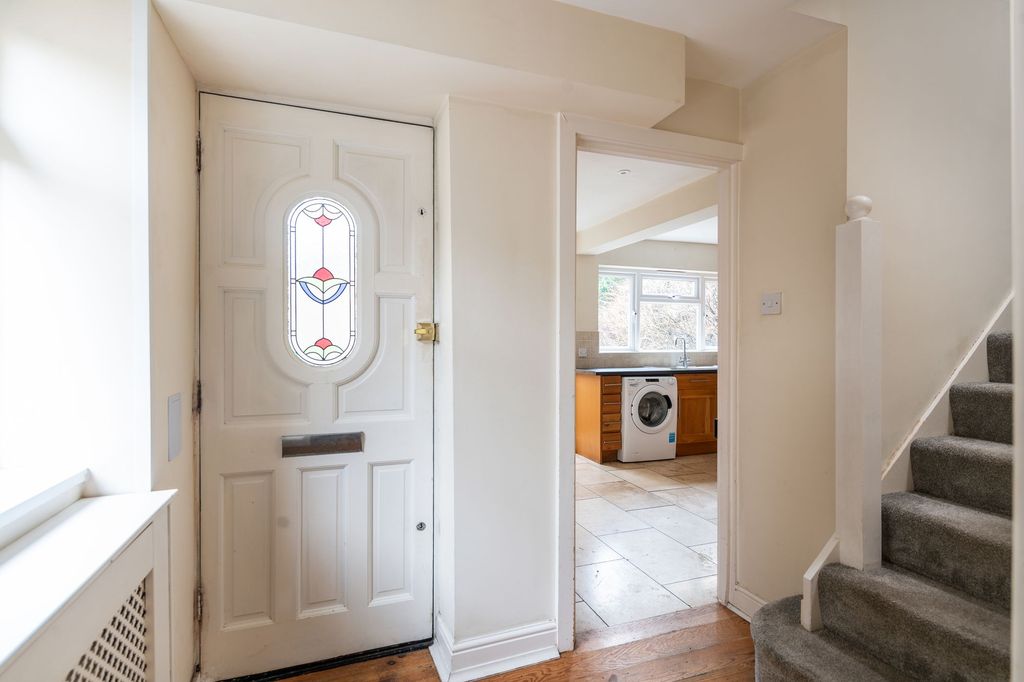 Property photo 2 of 19