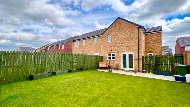 Property photo 2 of 19 Photo 4