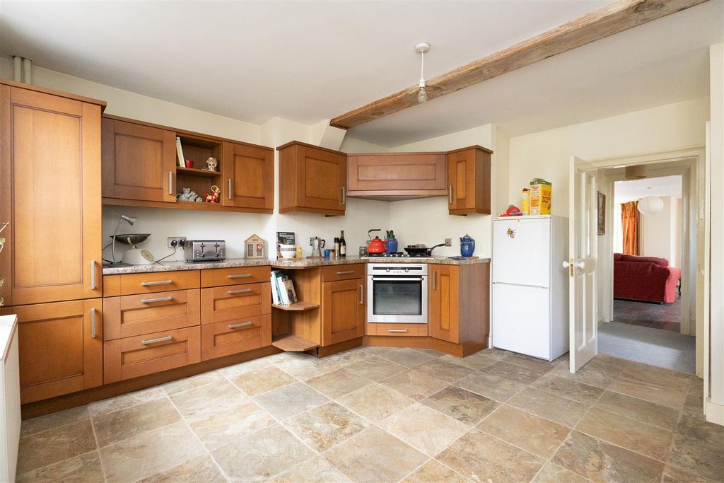 Property photo 2 of 23 Kitchen