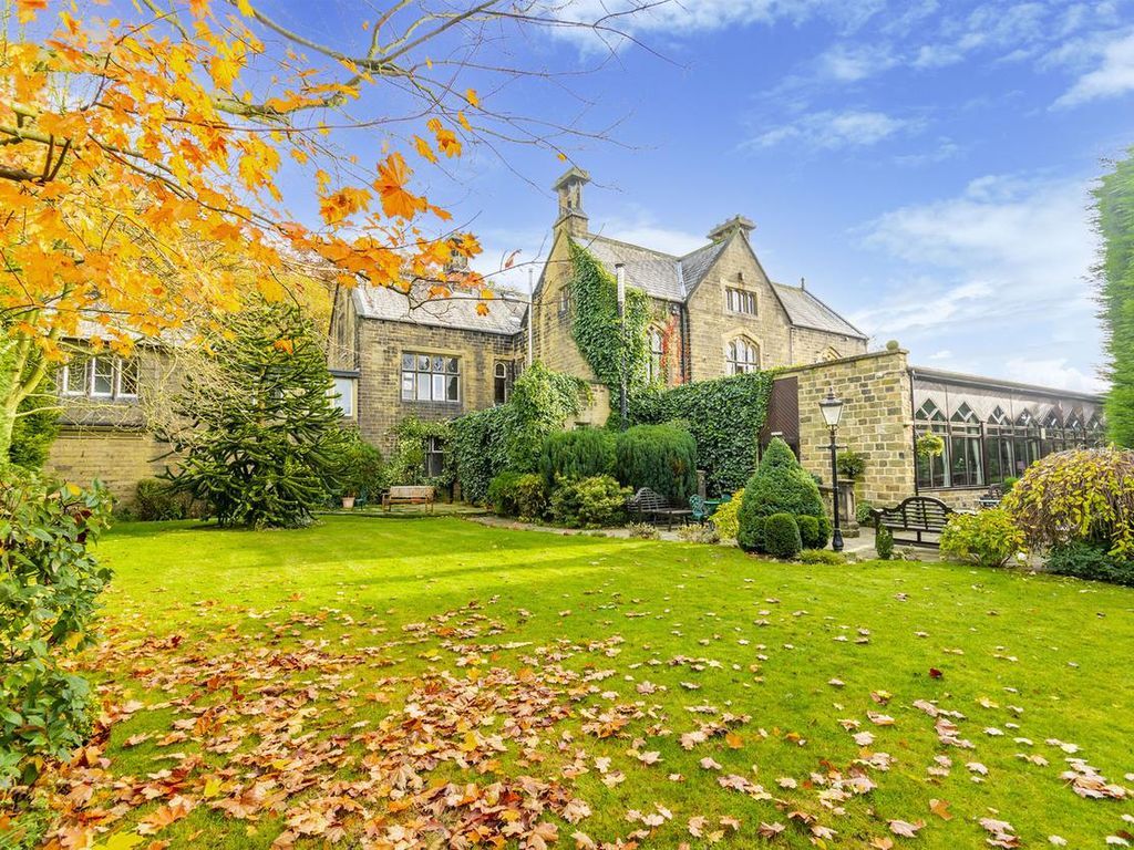 Property photo 2 of 18