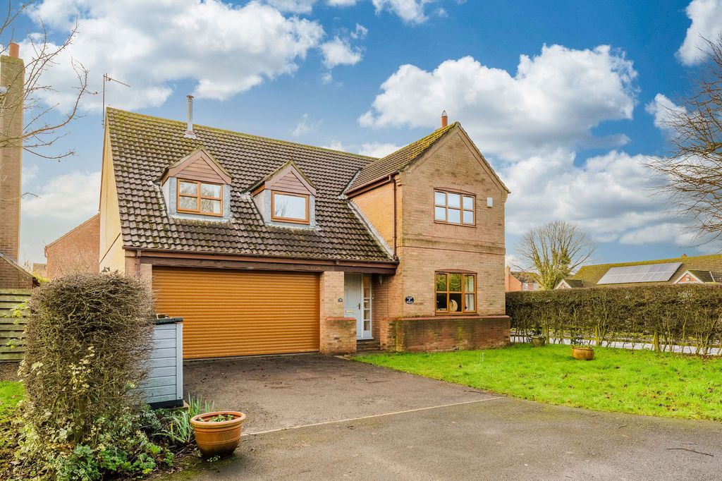 Property photo 1 of 36