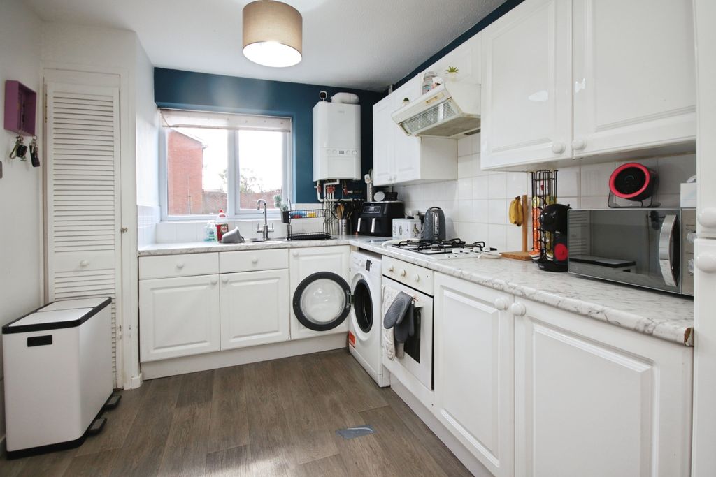 Property photo 2 of 14