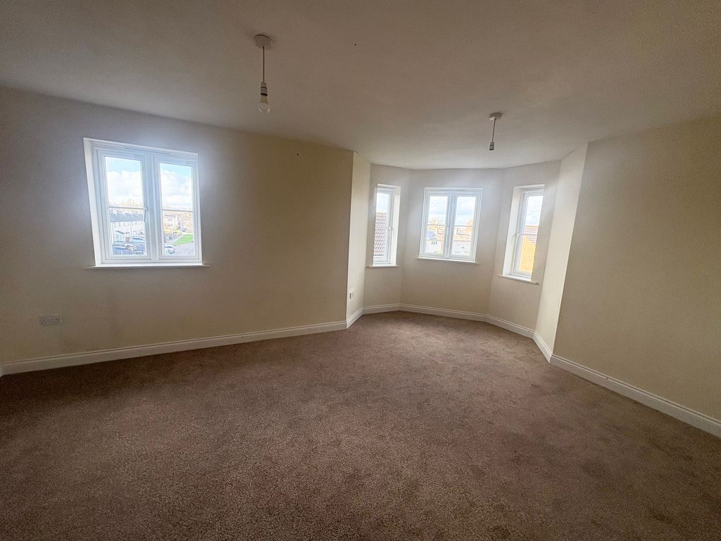 Property photo 2 of 8 Lounge/Diner With Bay Window