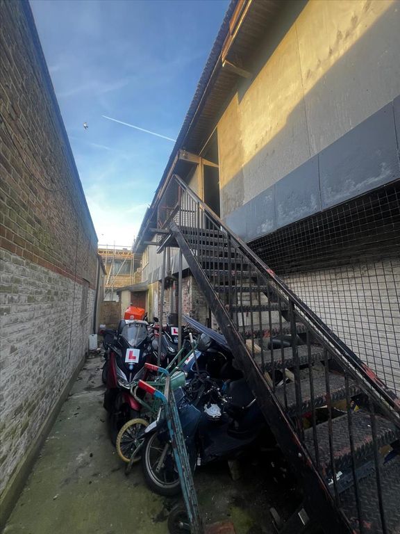 Property photo 1 of 19