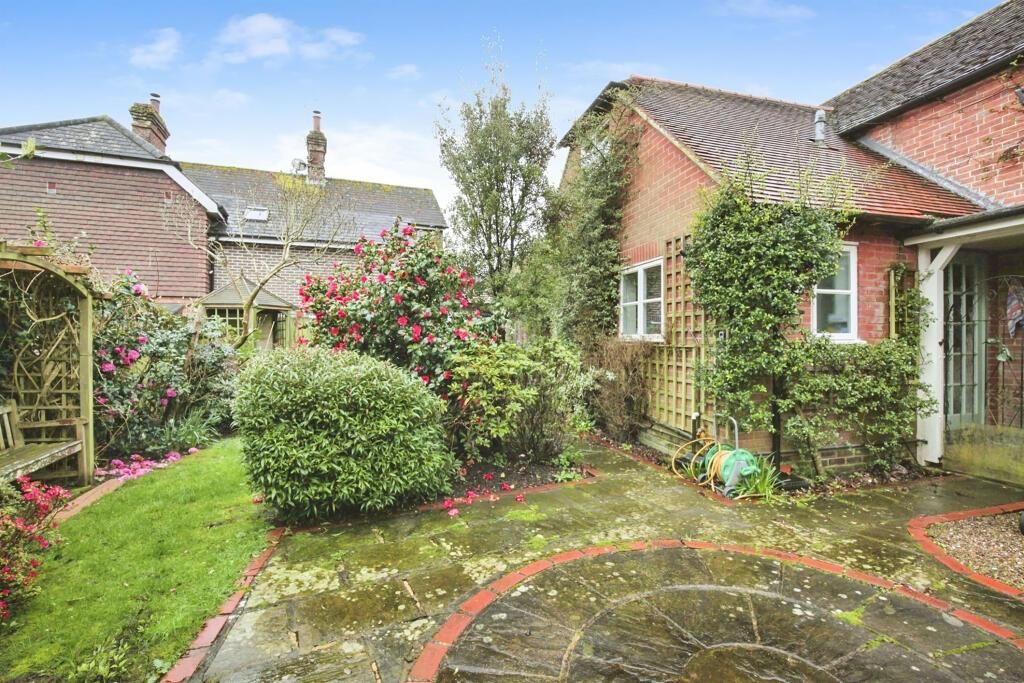 Property photo 2 of 14 Garden