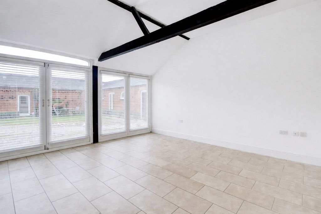 Property photo 2 of 30