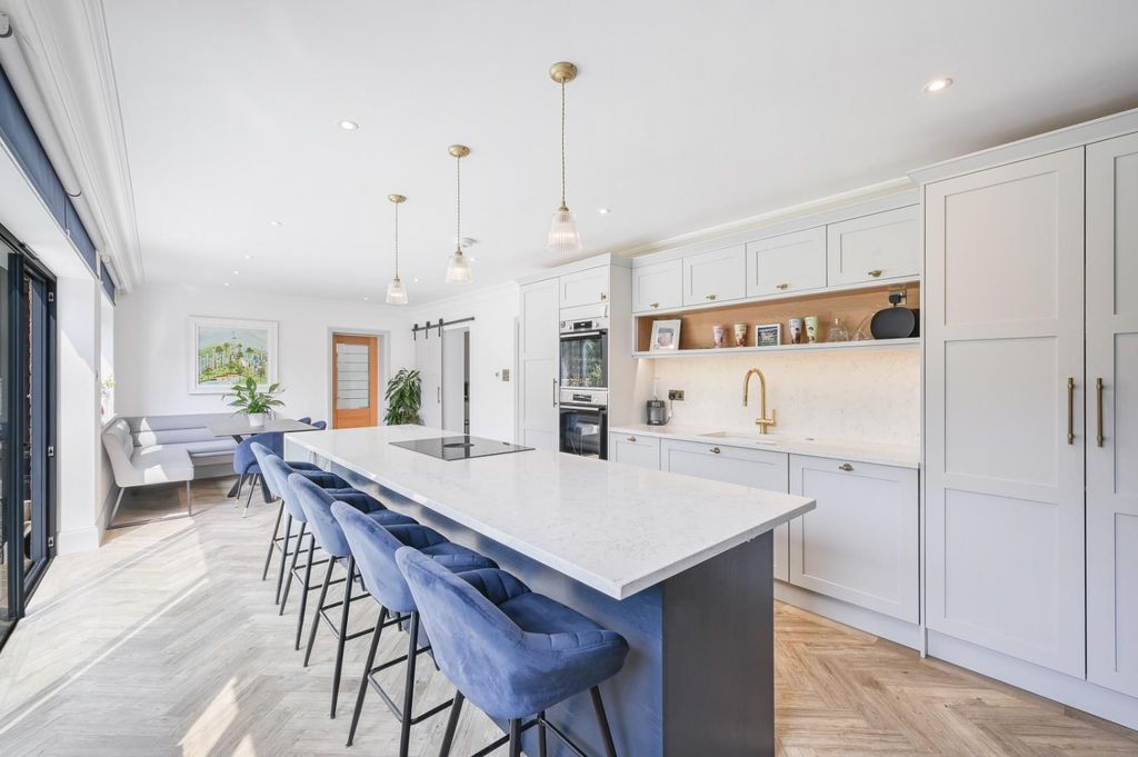 Property photo 3 of 18 Purberry Grove, 9- (18).Jpg
