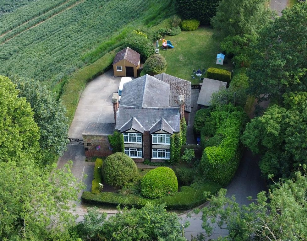 Property photo 1 of 18