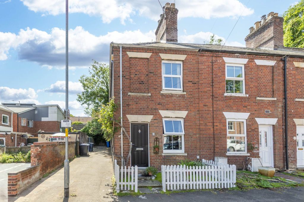Property photo 1 of 12