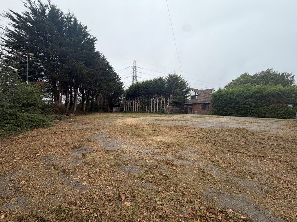 Property photo 2 of 24