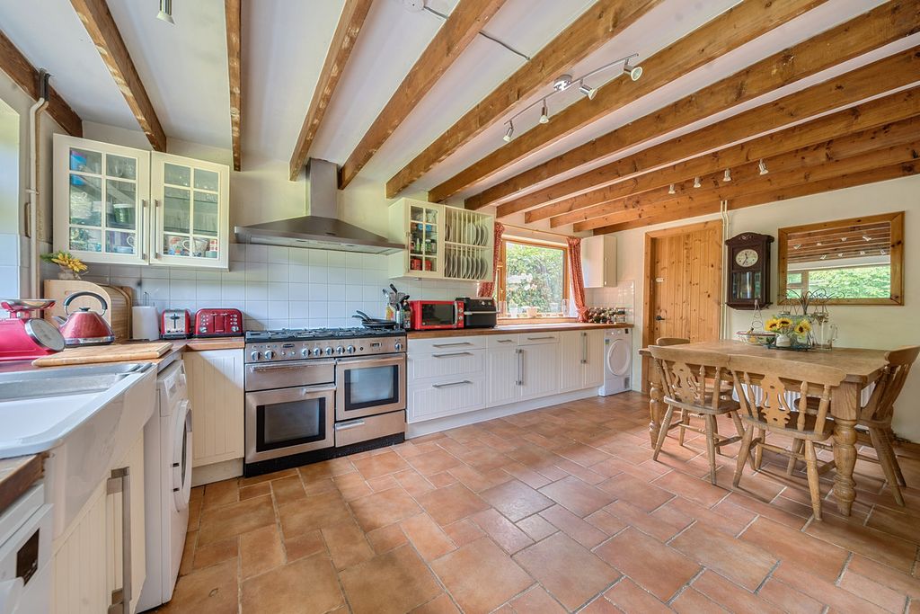 Property photo 2 of 22