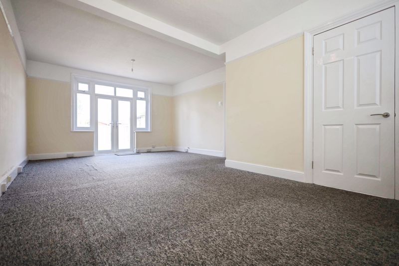 Property photo 3 of 8 Photo 3