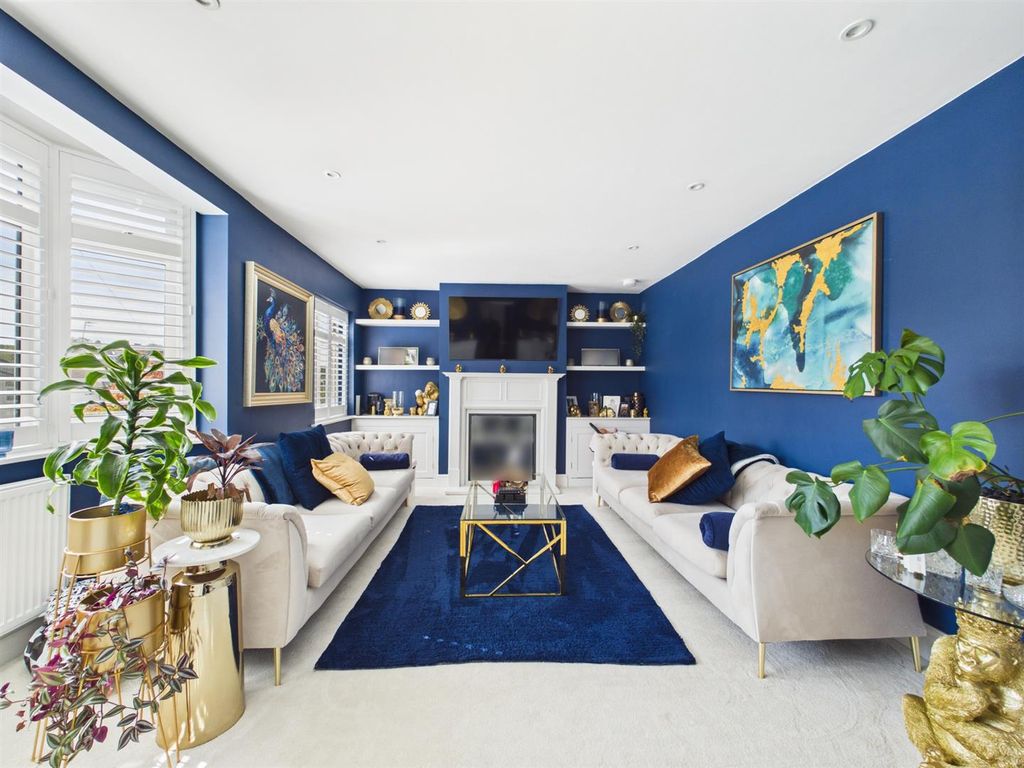 Property photo 2 of 36 Cam01563G0-Pr0237-Still005.Jpg