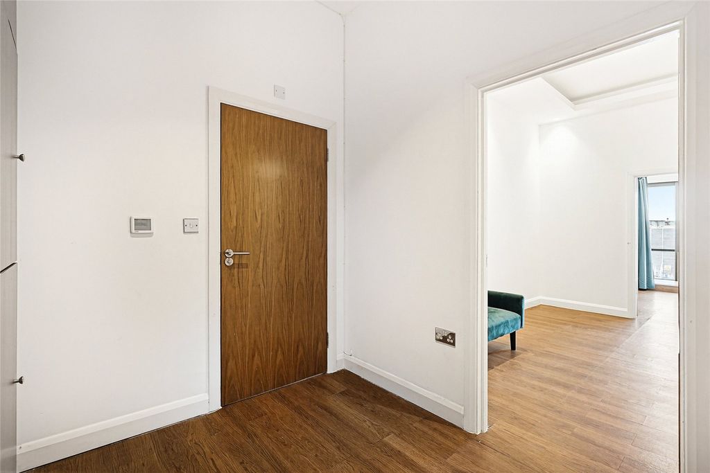 Property photo 3 of 12 Picture No. 02