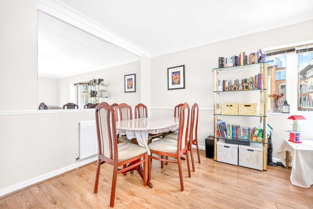 Property photo 3 of 14