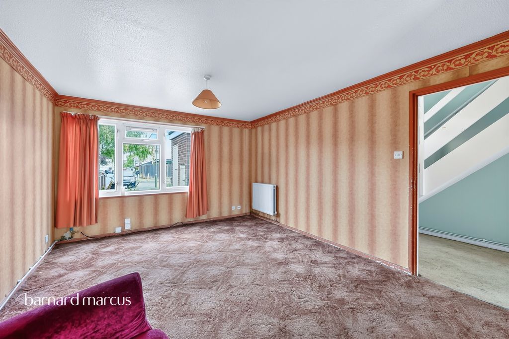 Property photo 2 of 12