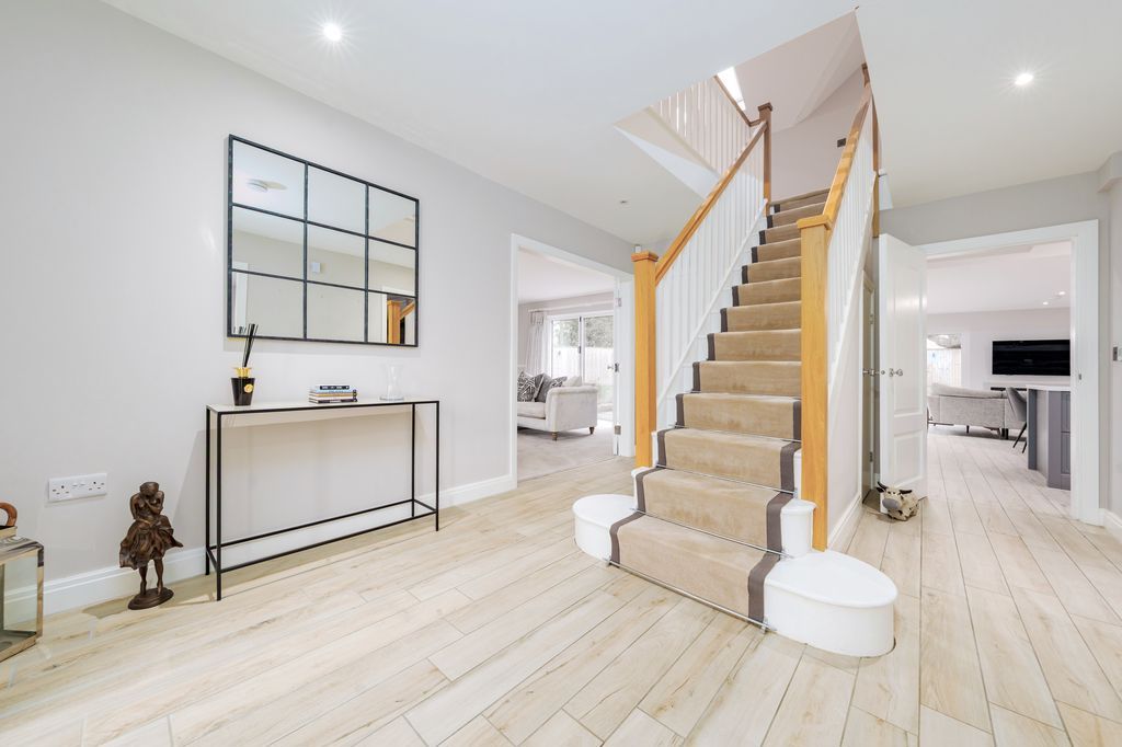 Property photo 3 of 32 Photo 20