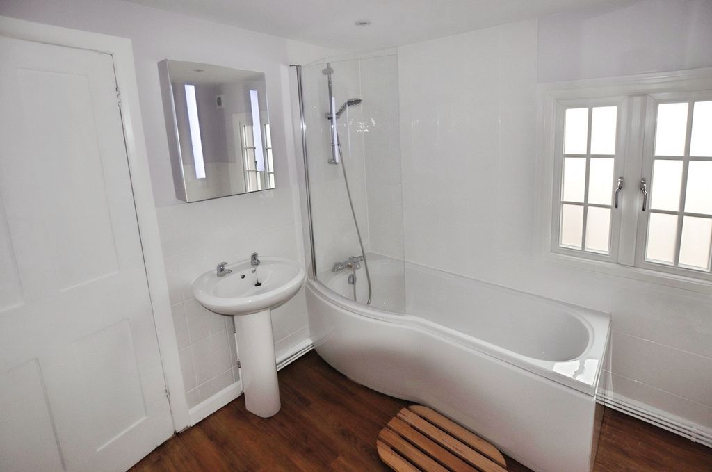 Property photo 3 of 3