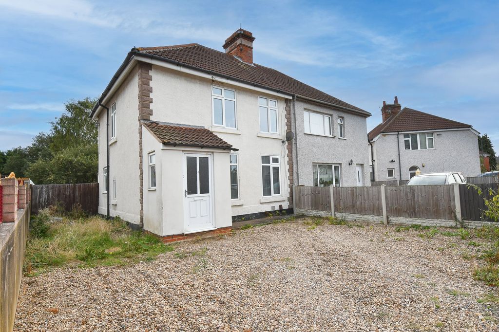 Property photo 1 of 11 Front