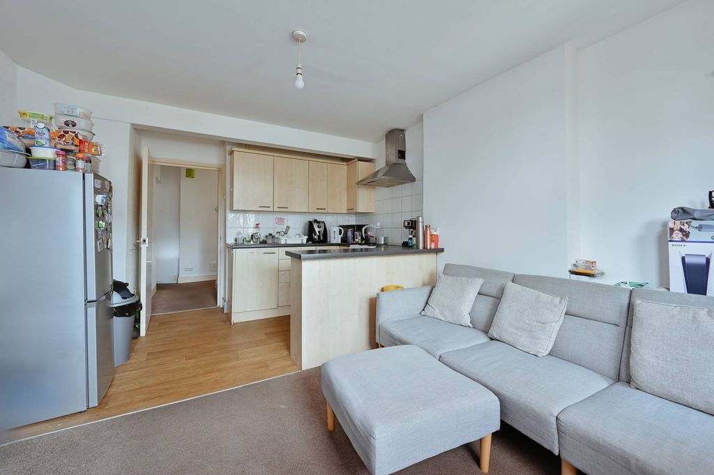 Property photo 3 of 13