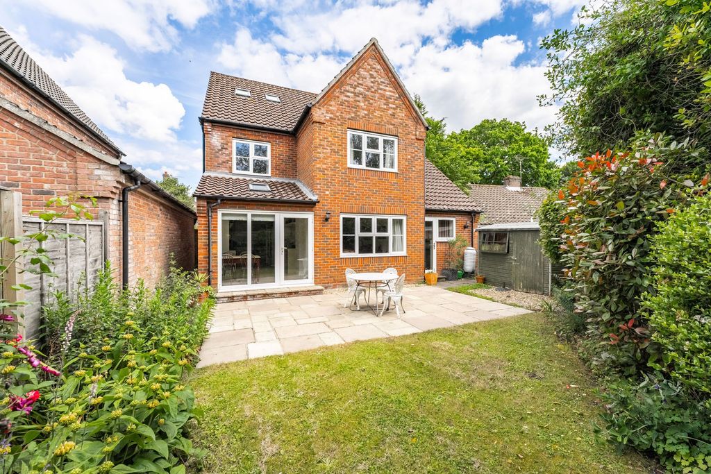 Property photo 2 of 24