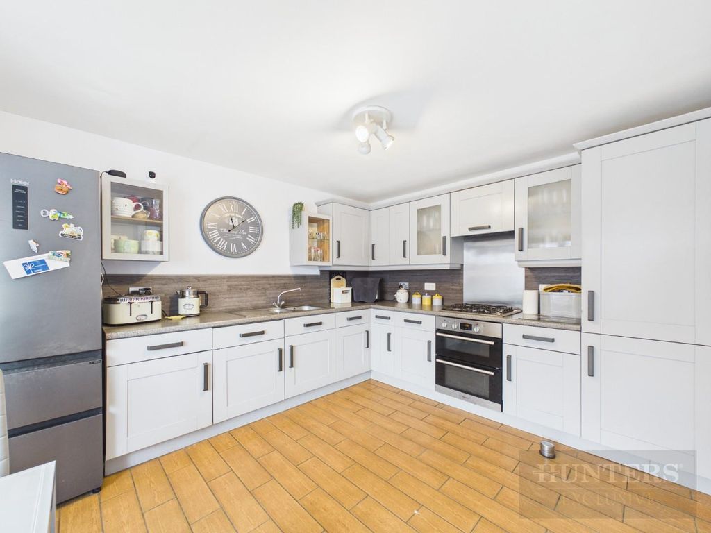 Property photo 3 of 26 Cam02804G0-Pr0405-Still036.Jpg