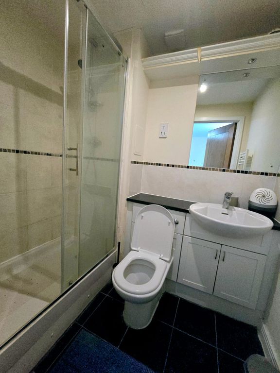 Property photo 1 of 2