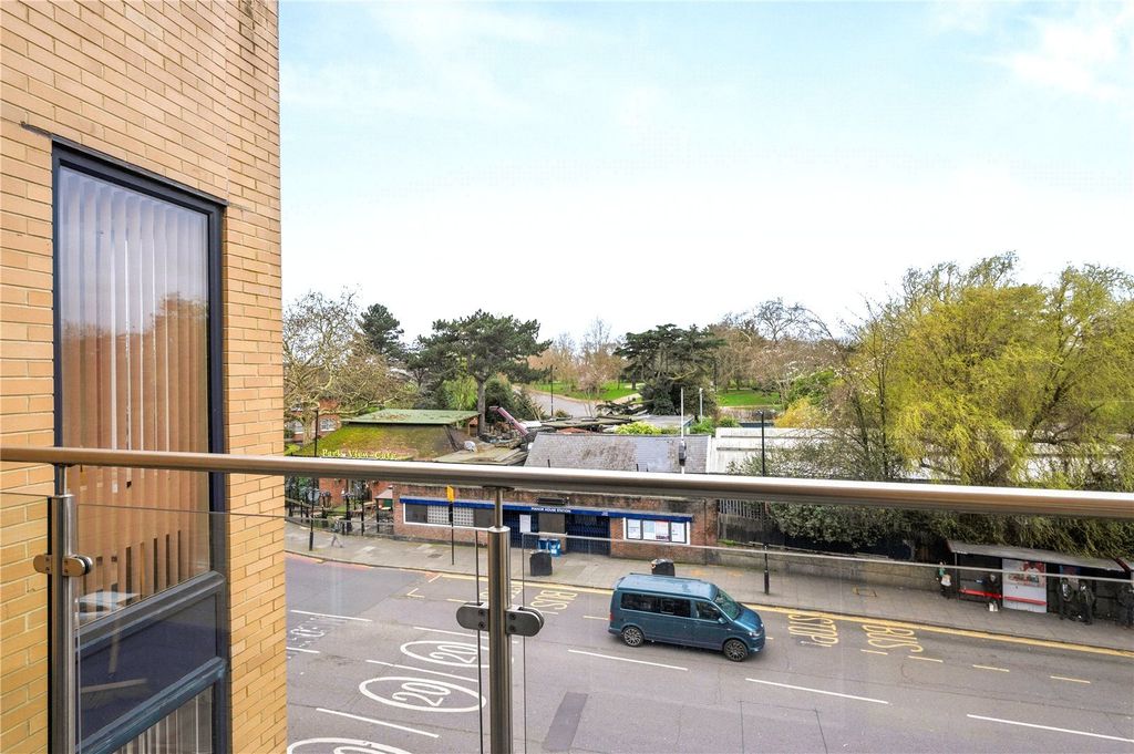 Property photo 3 of 13 Picture No. 24