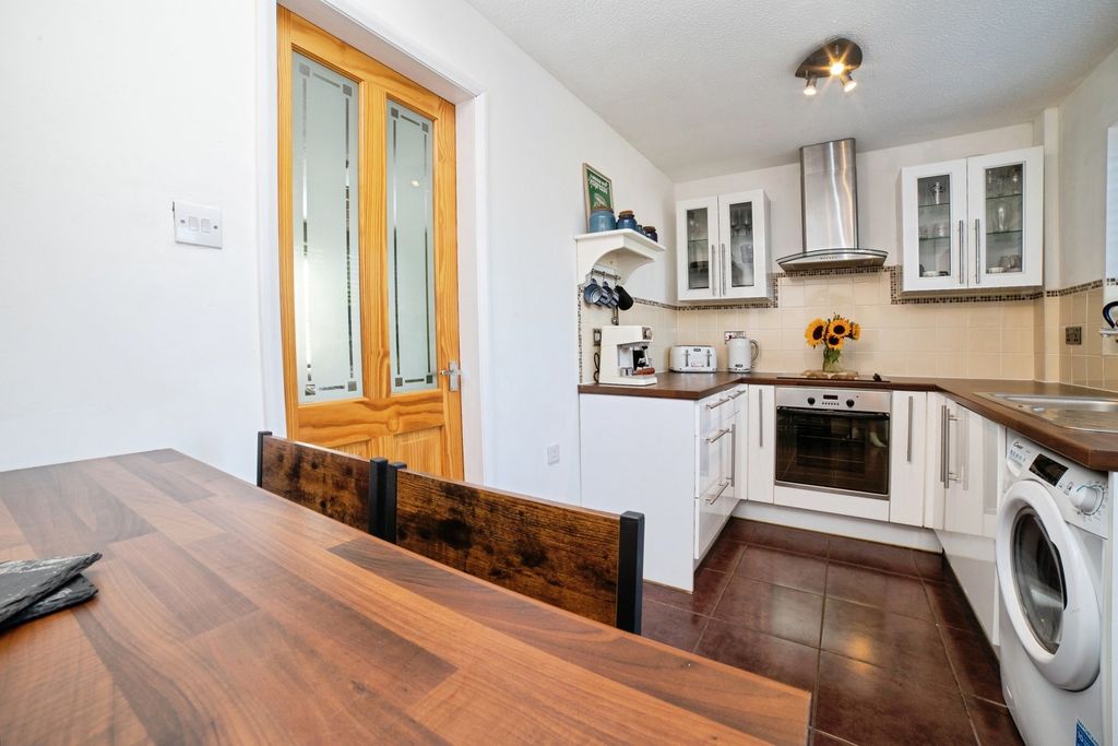 Property photo 3 of 16 Pbox-Img.Jpg