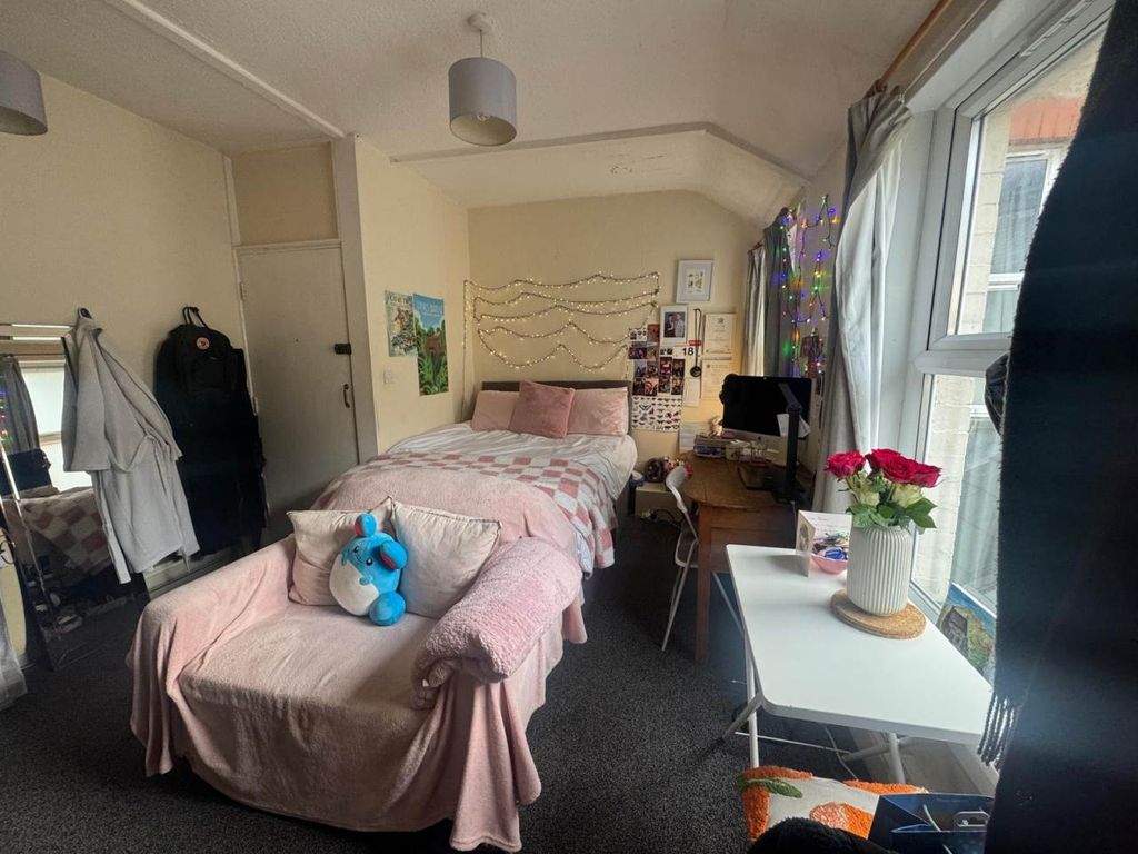 Property photo 2 of 3 Photo 03-12-2025, 14 37 47 (2)