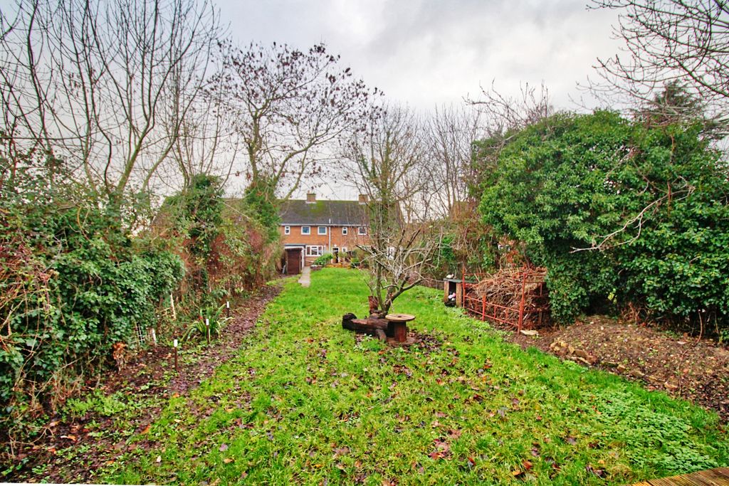 Property photo 3 of 17 Img_1833