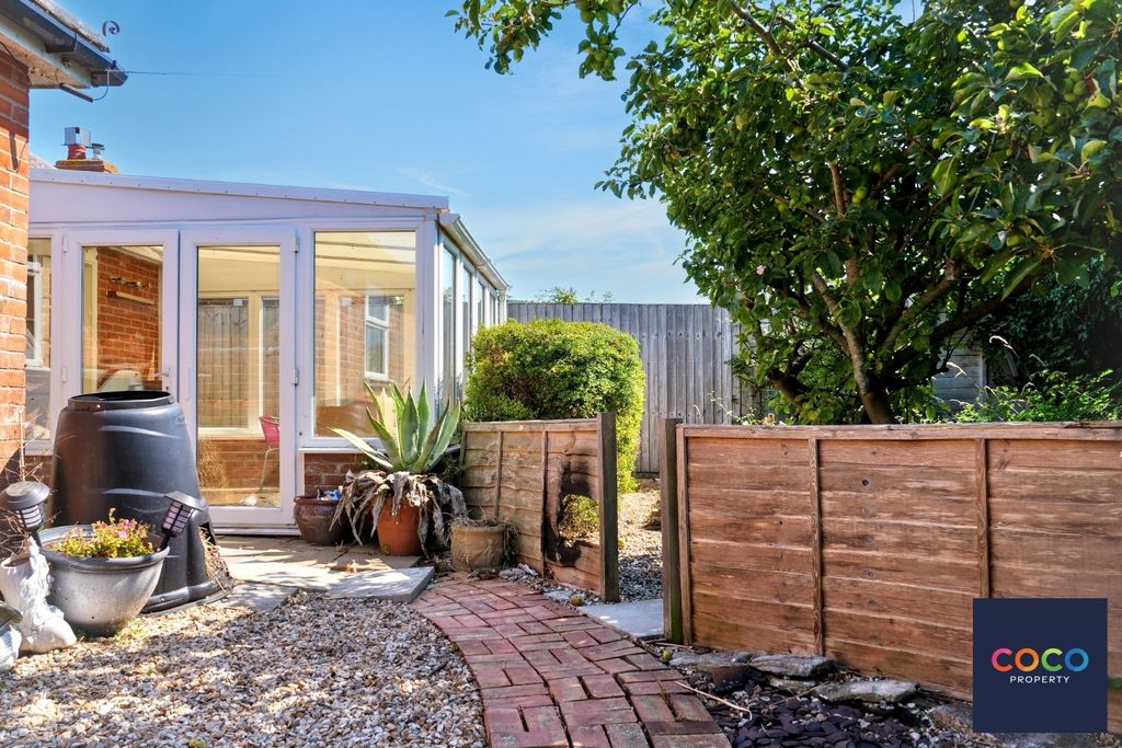 Property photo 2 of 9 4774403