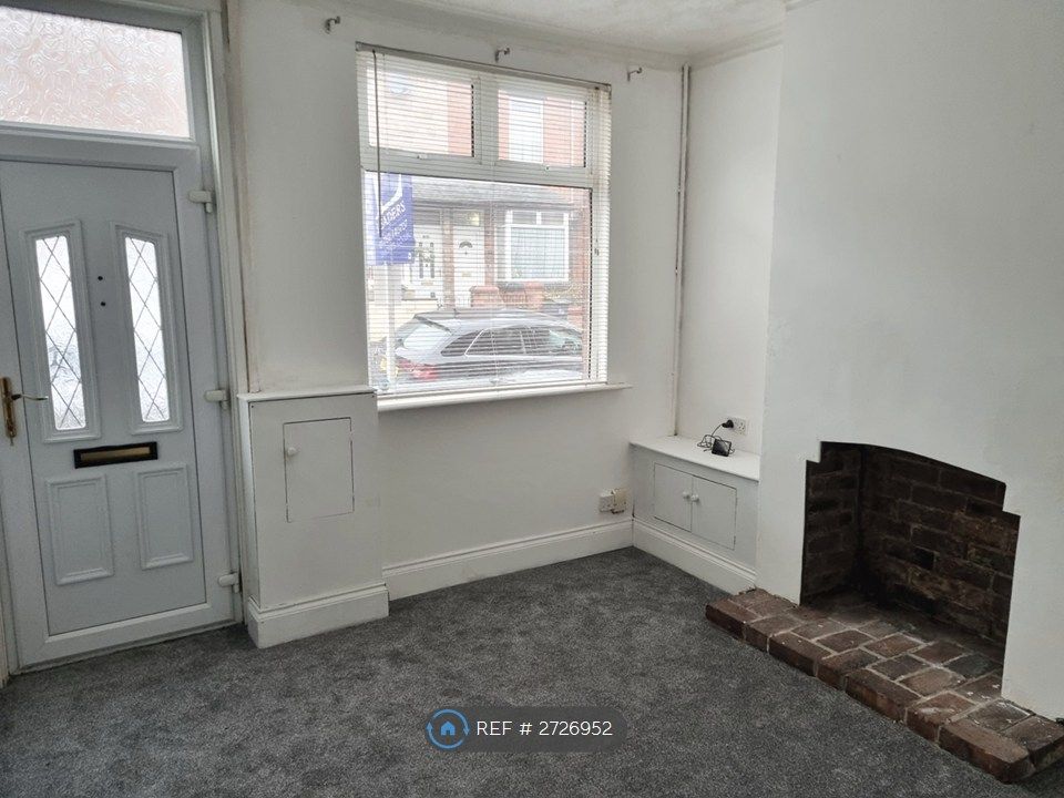 Property photo 2 of 12