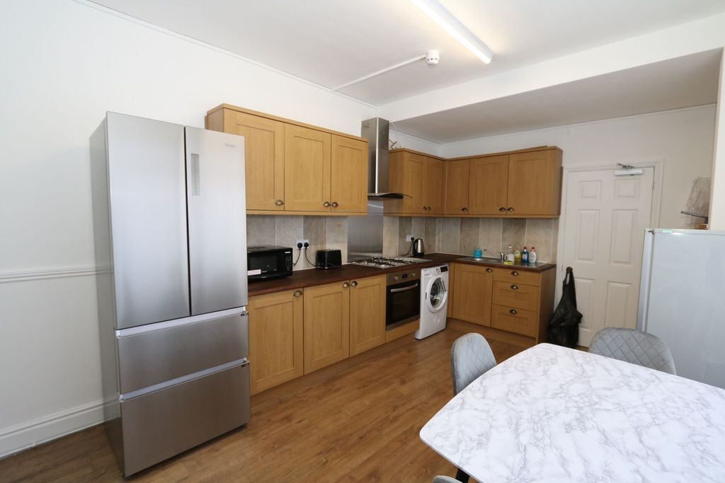 Property photo 3 of 3