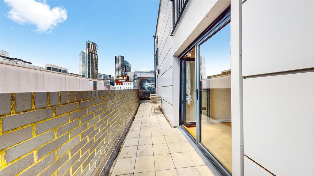 Property photo 3 of 16 Flat 4, Frankie House - Ebxlbhbkumhsbuj0Ftng.Jpg