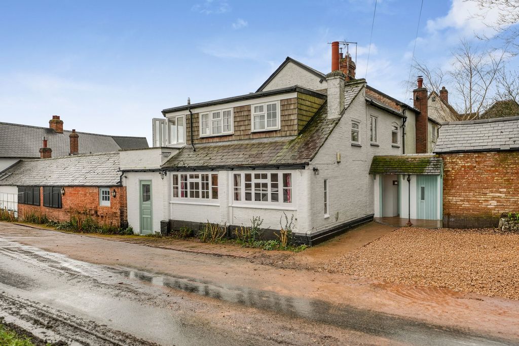 Property photo 3 of 46